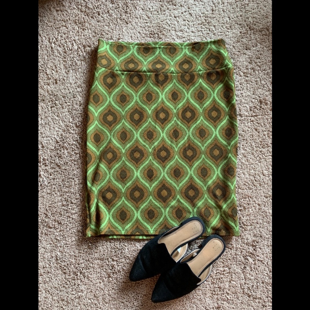 Cassie Lularoe skirt
